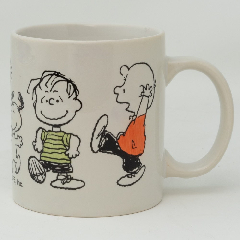 Peanuts gang dancing mug